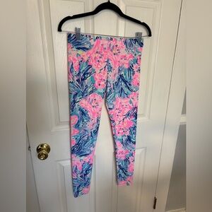 Lilly Pulitzer Coral Bay Maia Leggings – Girls Size XL – Fun & Preppy